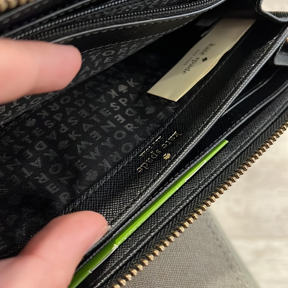 Kate Spade Black White Striped Large Wallet - Picture 6 of 7